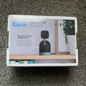 Blink Indoor Rotating Plug-In Smart Security Camera Mini Pan-Tilt BRAND NEW